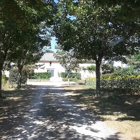 Holiday home Gite Des Pas De Renards *